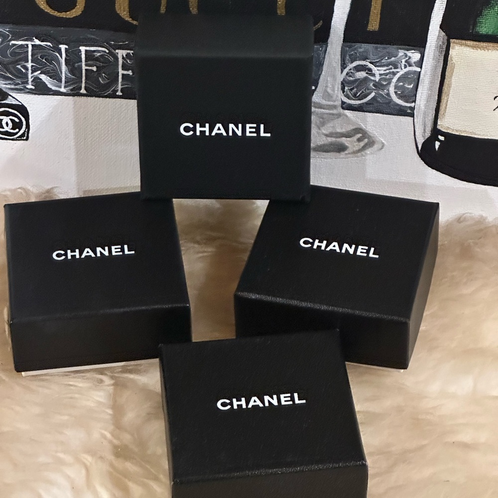 CHANEL BOX FOR Earring Ring Brooch Black Size 2.6” X 2.6” ( Listing For 1 Only) - Picture 8 of 9